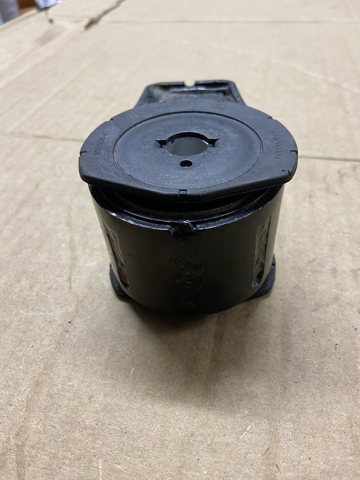 Maserati Ghibli M157 Rear Differential Antivibrating Pad Mount 670003304 J246