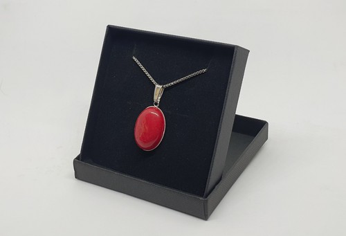 Large Oval semi-precious Malaysian Red Jade pendant necklace silver-plated - 第 2/6 張圖片