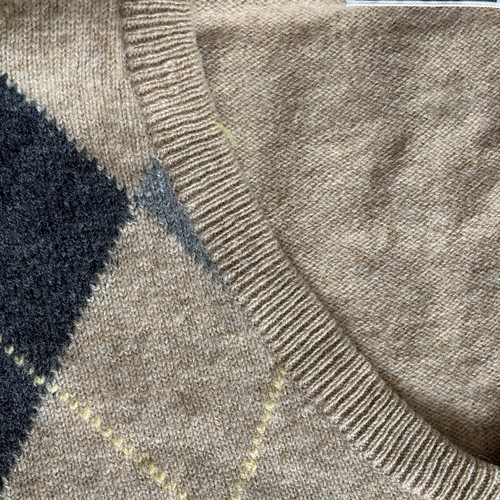 LL Bean Men's Argyle 100% Lambswool Vest Top Beige Gray Wool Scotland Size Large - Picture 12 of 16