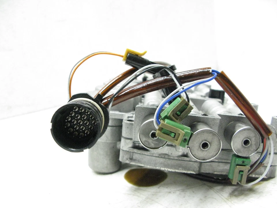 BMW E46 325i 330ci M54 2003-2006 carrocería de válvula de control de transmisión automática TCM 1 Foto 3 de 4