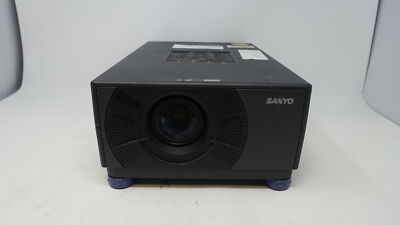 SANYO PLC-SU07B Beamer *Lampenzeit unbekannt*
