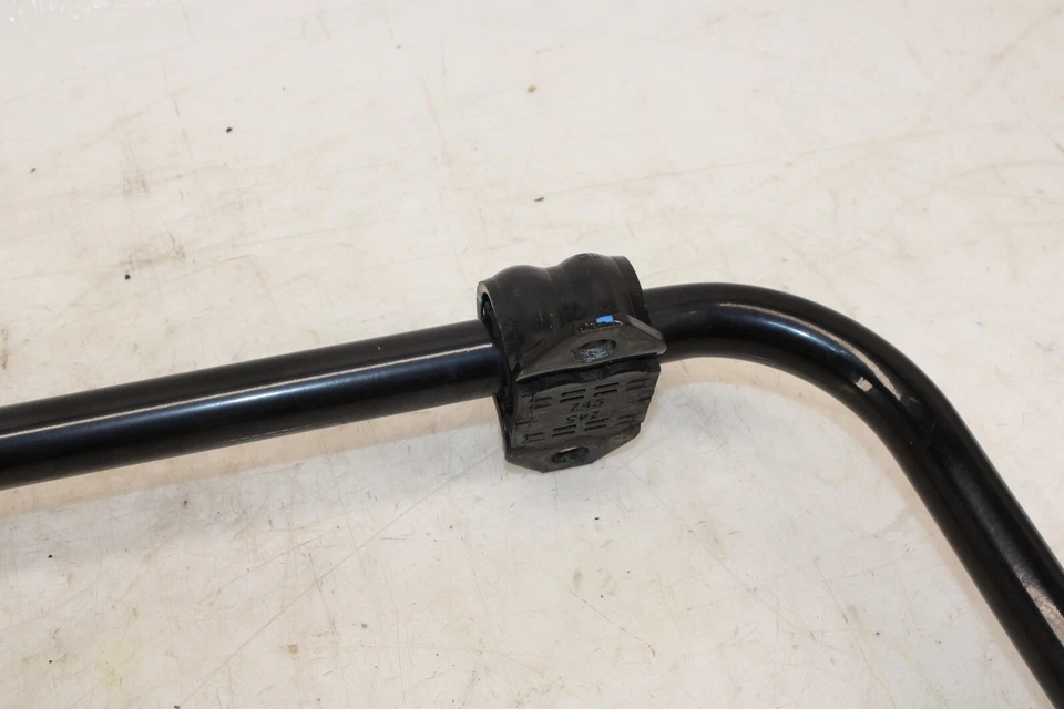 2016-2024 Chevrolet Camaro SS Rear Stabilizer Sway Bar 23161082 OEM JD46 - Image 3 of 4