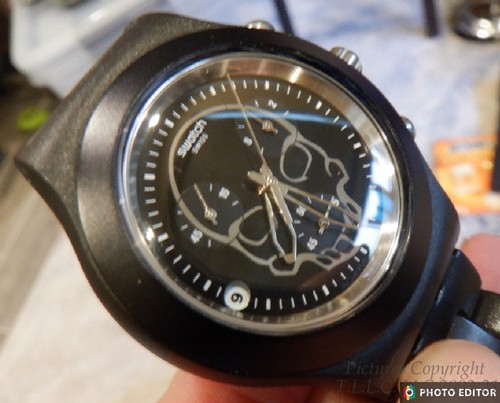 NUEVO CON ETIQUETAS CALAVERA NEGRA SANGRIENTA COMPLETA Swatch Diaphane Chrono SVCF4001AG + REGALOS ADICIONALES - Imagen 5 de 7