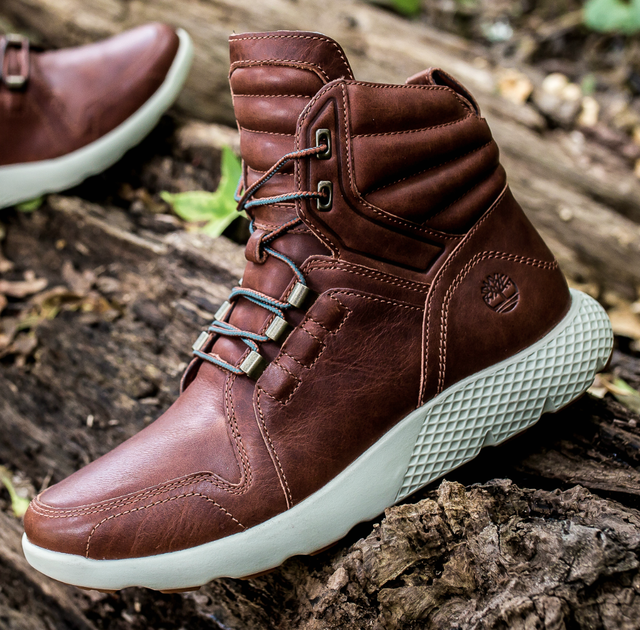 timberland flyroam leather boot