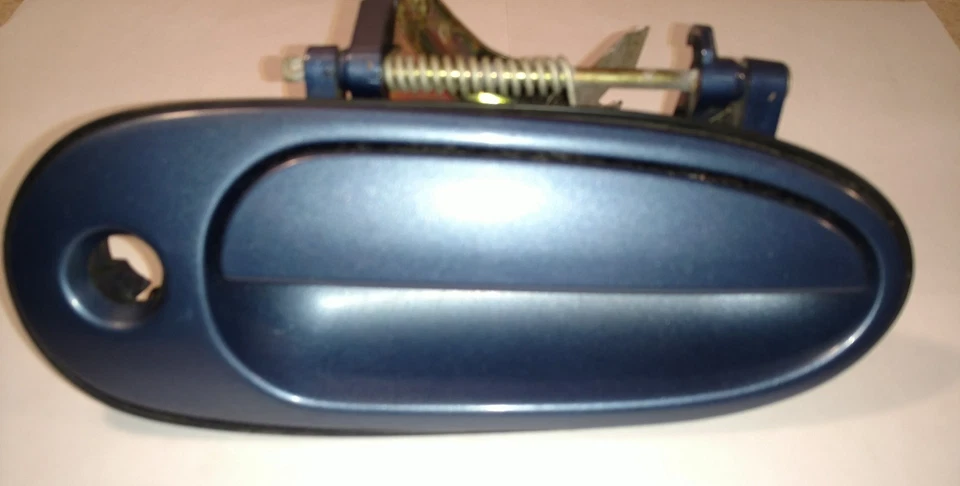 1999-2004 Oldsmobile Alero 2.4L OEM Pass front exterior door handle 22615194 Foto 2 de 4