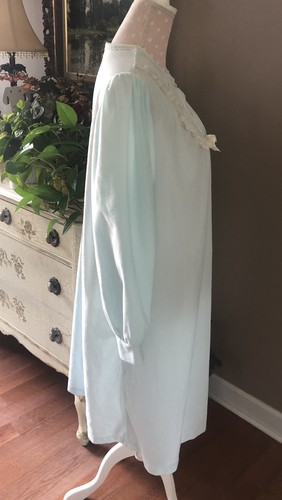 Vintage Barbizon Feathaire Flannel Embroidered Shirt Nightgown Blue Size Large - Picture 8 of 10