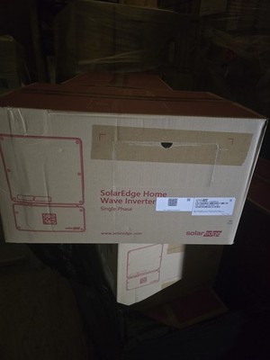 SolarEdge 11.4kW Inverter SE11400H-US000BEU5 -  Brand New, Unopened-GREAT DEAL