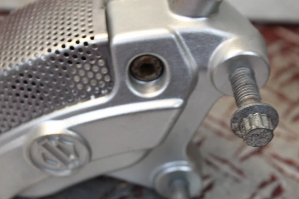 Harley V-Rod 2006 VROD VRSCX Brembo pinzas de freno delanteras izquierda derecha VR28 Foto 3 de 4