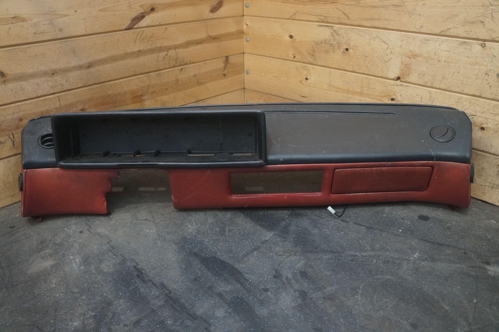 Dashboard Dash Instrument Panel Assembly Black Red OEM Ferrari Mondial 1982