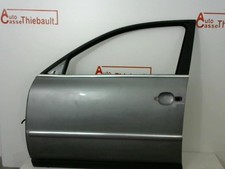 TÜR LINKS VORNE Volkswagen Passat (3B3) Sedan 1.9 TDI 130 (AVF) 3B4831051BE