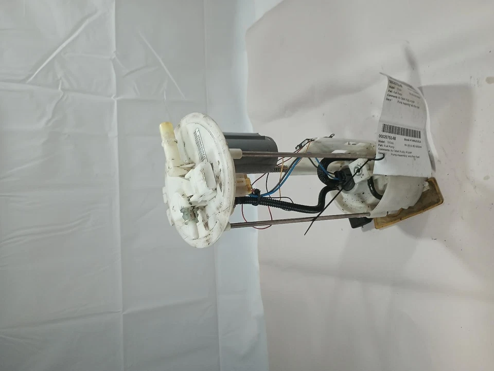 Bomba de combustible usada se adapta a: conjunto de bomba Nissan Titan 2013 sin combustible flexible grado A Foto 2 de 4