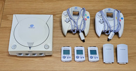 SEGA DREAMCAST VIDEO GAMES CONSOLE BOXED + 2 CONTROLLERS + 3 VMU + 2 VIBRATION