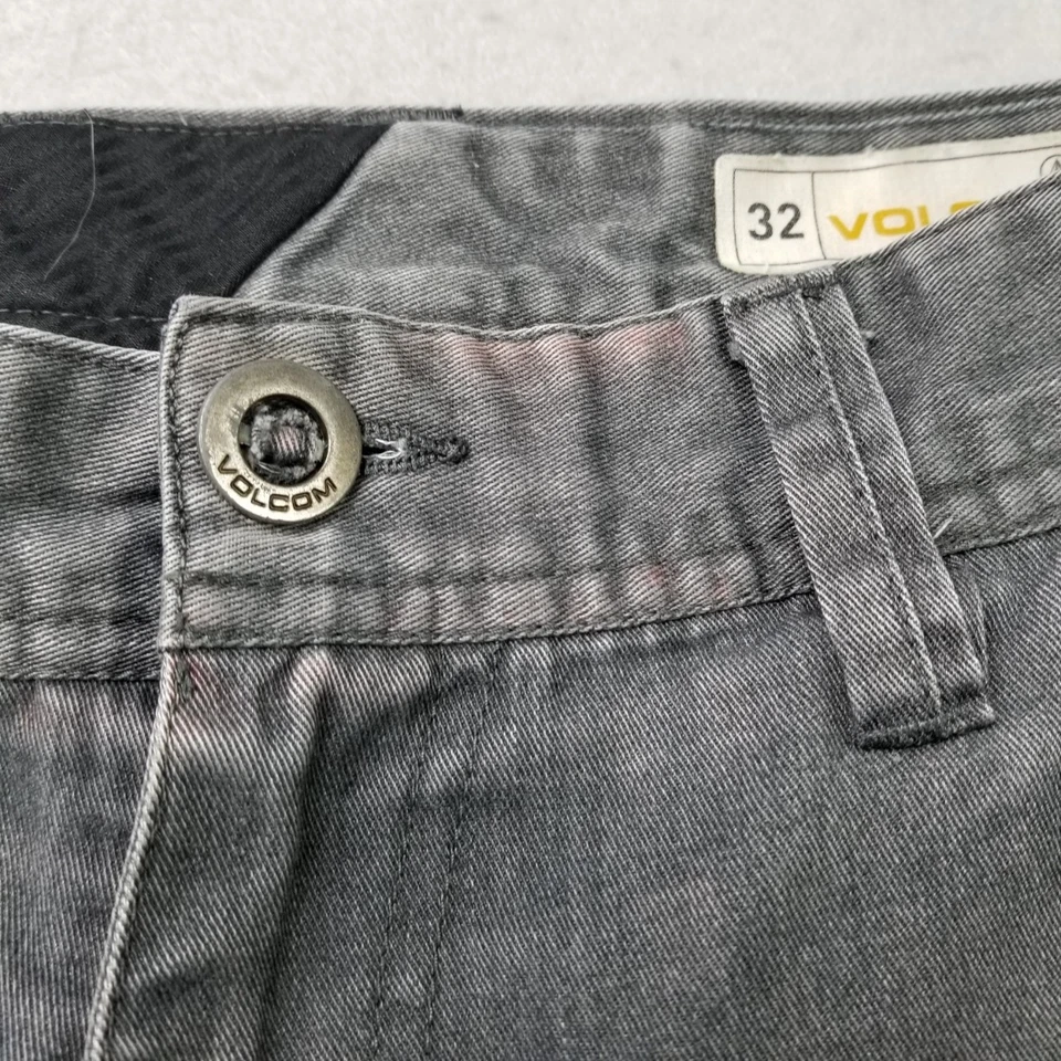 Volcom Shorts Mens Size 32 Gray Faded Skater True To This - Image 2 of 4