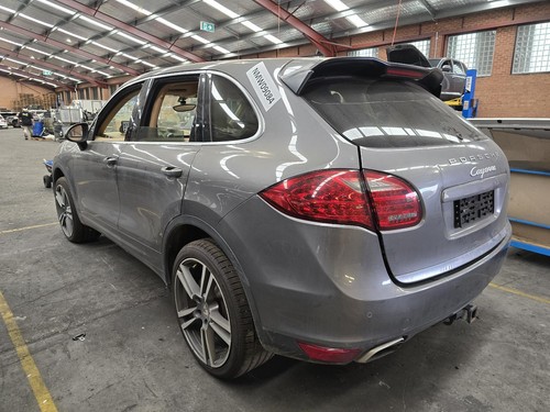 PORSCHE CAYENNE BONNET HOOD 92A GREY 07/2010-10/2014 NMW09084 - Picture 4 of 12
