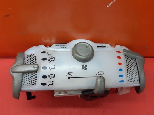 TOYOTA AYGO Heater/AC Controller 2009 - Picture 5 of 6