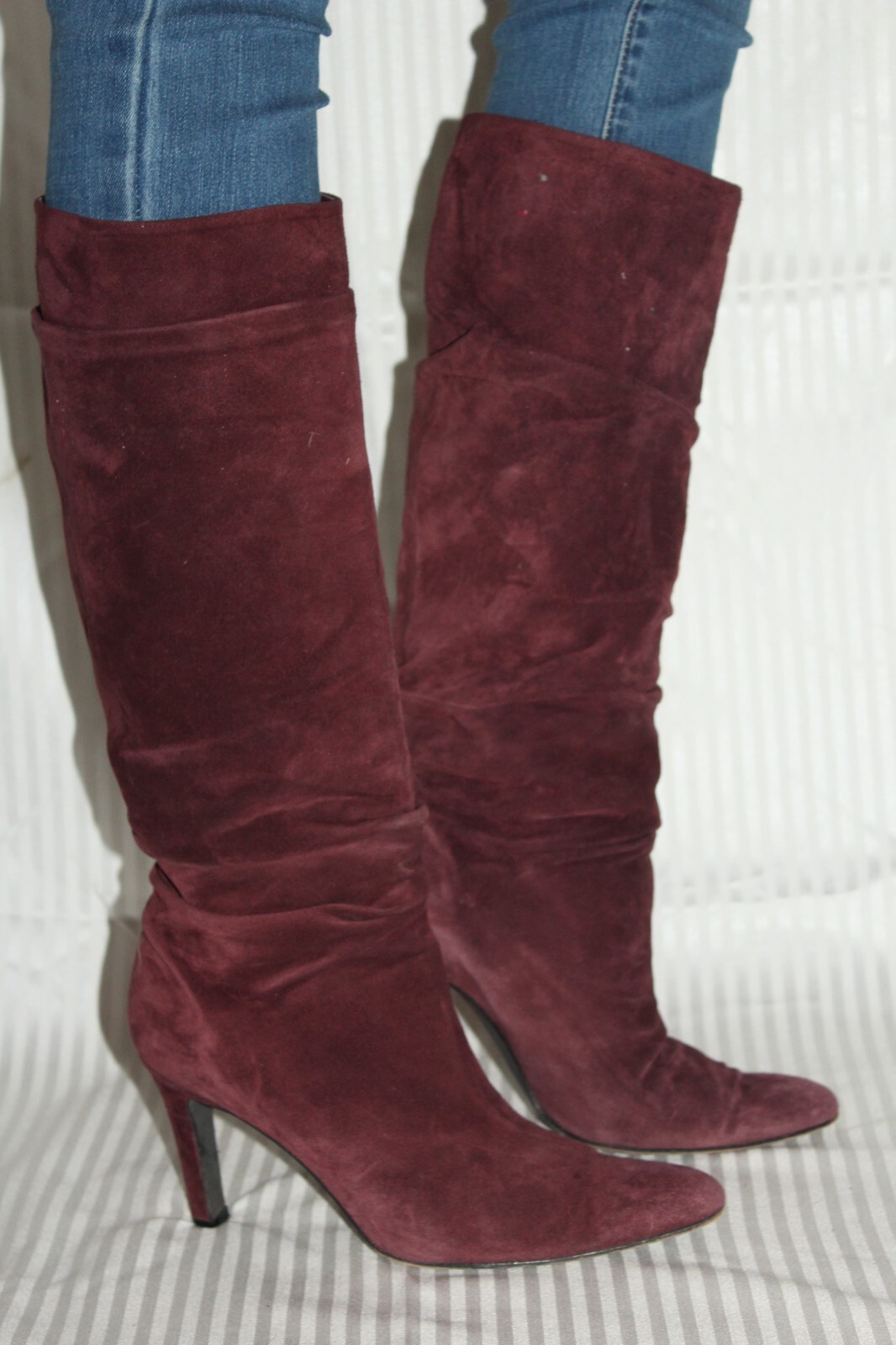 BANANA REPUBLIC Burgundy Red Suede 