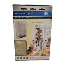 New In Box Pet Door PetSafe HPA11-10966 Plastic White Size Small Dogs 1-15 LBS