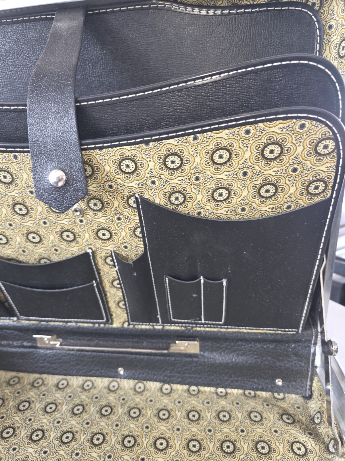 Vintage Hardshell Briefcase - image 6