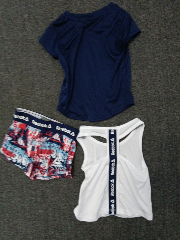 Reebok Conjunto Unisex de 3 Piezas Camiseta sin Mangas + Camiseta + Pantalones Cortos Multicolor Talla 3T Foto 2 de 4