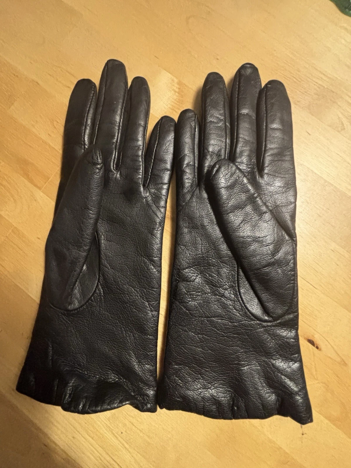 FOWNES 100% CASHMERE LINED BLACK LEATHER WOMENS GLOVES MEDIUM