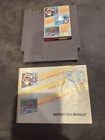 Super Mario Bros /Duck Hunt /World Class Track Meet - NES - Game & Manual !