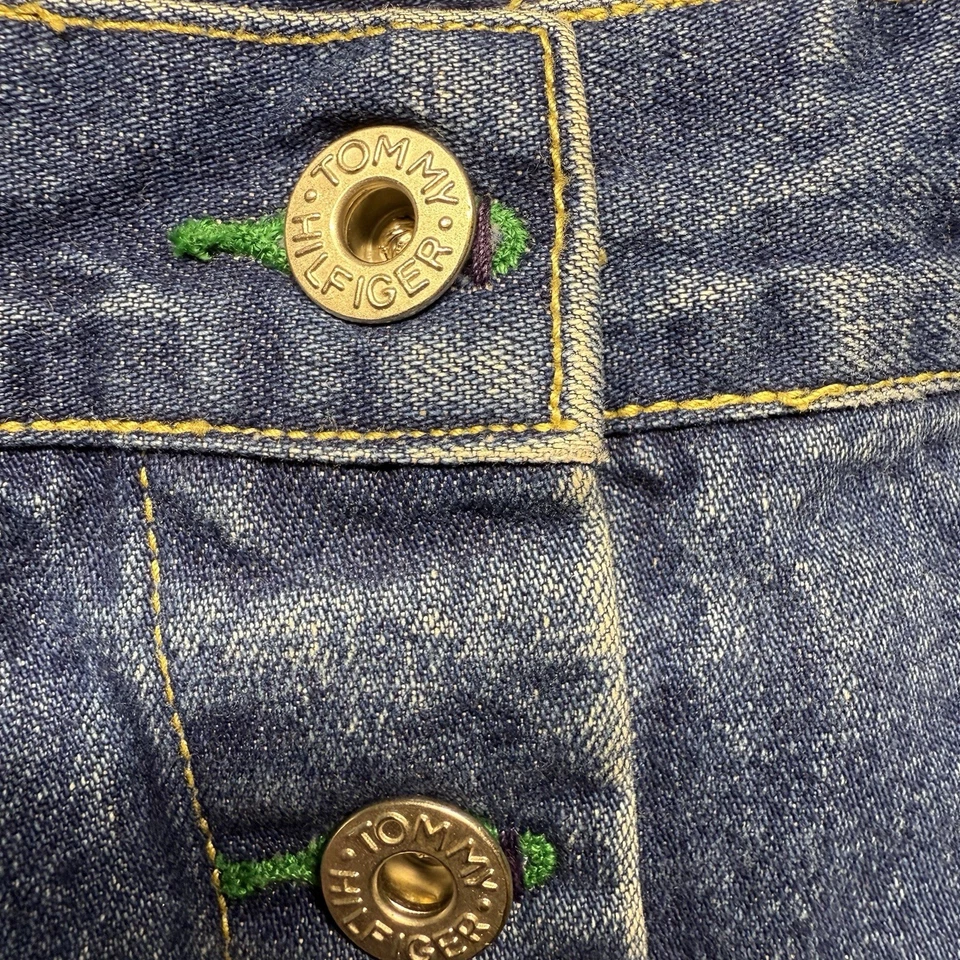 De Colección Tommy Hilfiger Falda Denim Para Mujer’s 11 Botones Frontales Y2K Logo Parche Mini Foto 4 de 4
