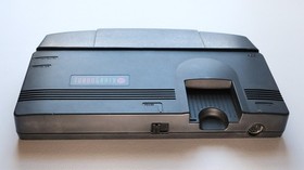 NEC TurboGrafx-16 System Console w/ Box, Inserts, Keith Courage, Victory Run