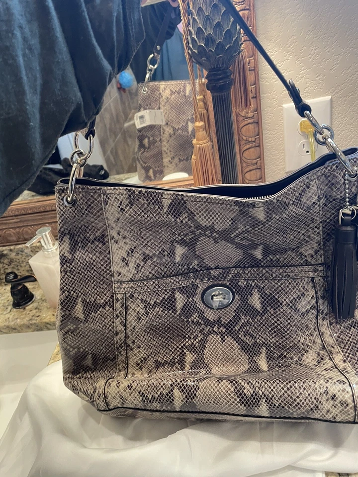 COACH F24383 Black Gray PARK PYTHON HOBO NWT Dust Bag FABULOUS!! - Image 4 of 4