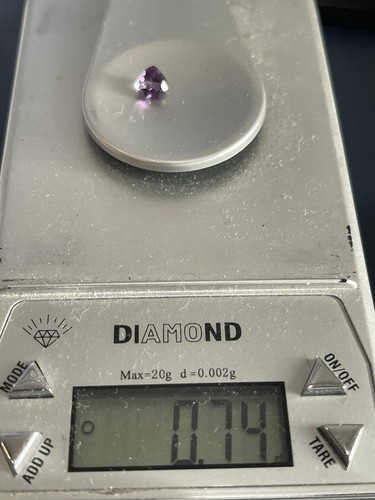 loose amethyst gemstone 0.74 Carat - Picture 3 of 3