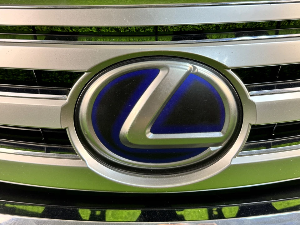 Grelha de para-choque dianteiro Lexus LS600H LS460L 2010-2012 com emblema de radar usada - Imagem 4 de 4