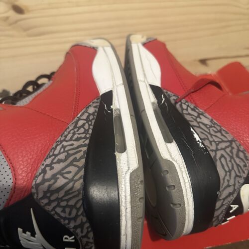 Air Jordan 3 Unite Fire Red Retro SE Size 9.5 Mens Sneakers 2020 CK5692-600 - Picture 8 of 9