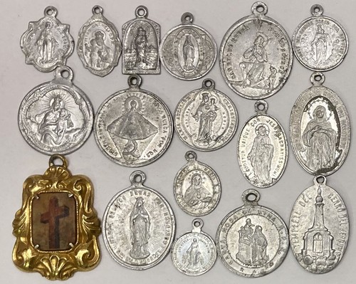 EUROPE 1940´ LOT x17 DIFFERENTS SAINTS VIRGINS JESUS, MARY, ROCH, VERDUN, ROSE.. - Picture 3 of 12
