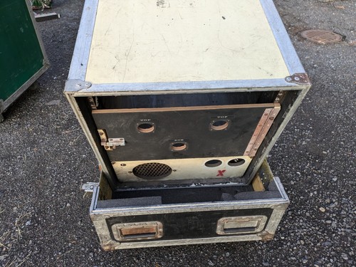 Multicaisse 12u Amp Rack  With Pull Over Case - Picture 3 of 3