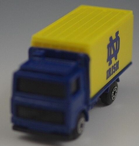 MATCHBOX VOLVO CONTAINER TRUCK MB-23 NOTRE DAME IRISH FOOTBALL 1/64 SCALE NIB - Picture 4 of 7