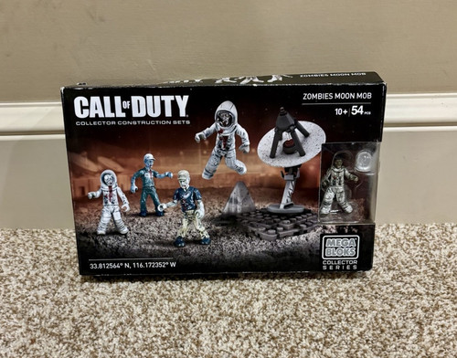 Mega Bloks Call Of Duty Zombies Moon Mob Construction Set NIB - Picture 1 of 5