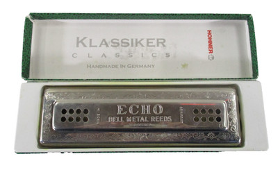 Vintage M. Hohner Echo Harp Tremolo Harmonica C & G Keys Klassiker Classics VGC