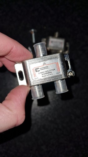 x2 6233 2-Way Satellite Splitter F-Connector TV Antenna Signal Distributor - Picture 3 of 10