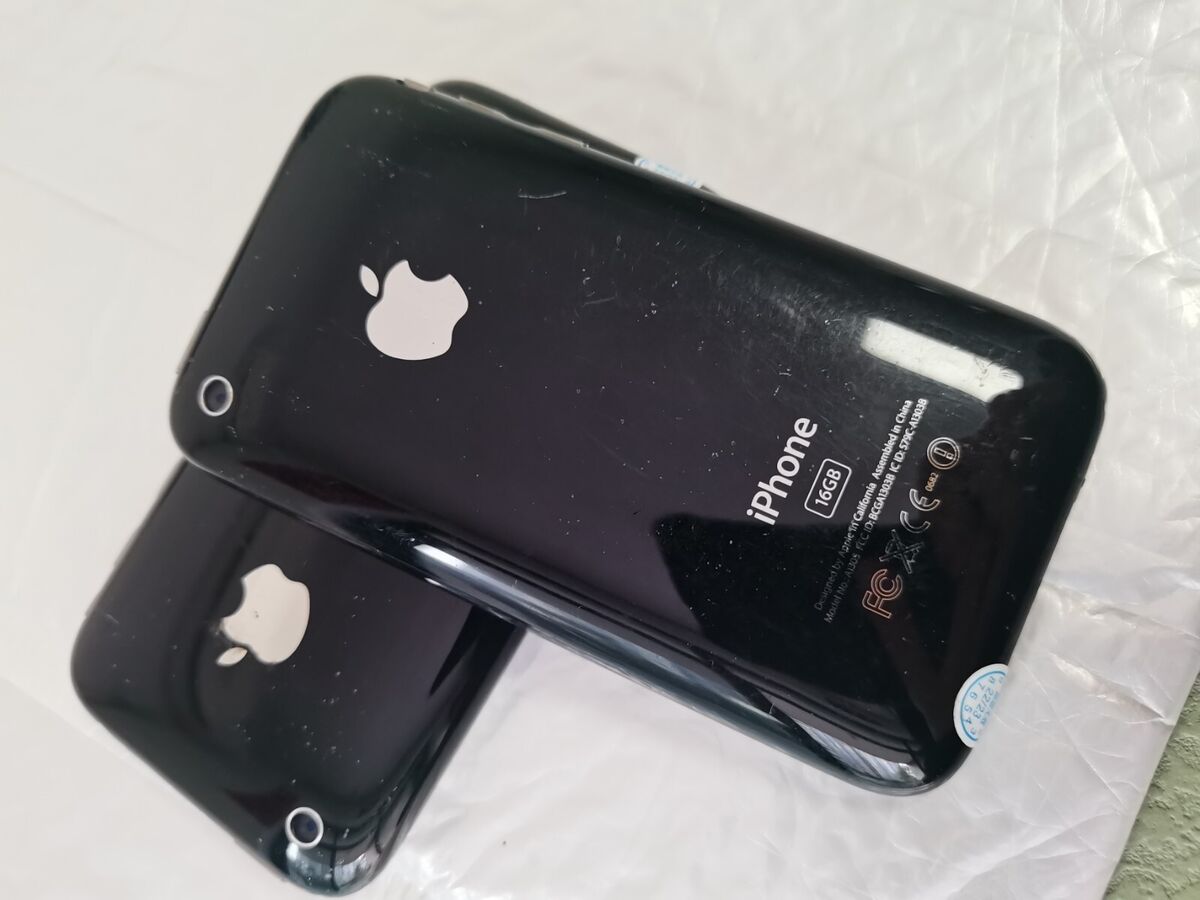 full working Apple iPhone 3GS - 8GB - Black white Unlocked full working Apple iPhone 3GS - 8GB - Black white Unlocked
