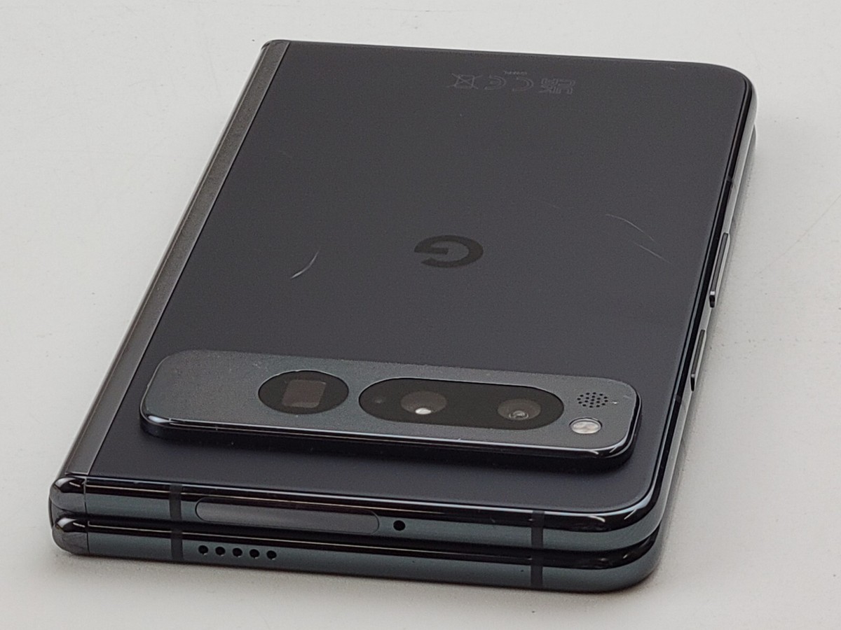 Google Pixel Fold (G9FPL) 256GB (Unlocked) - *DAMAGED