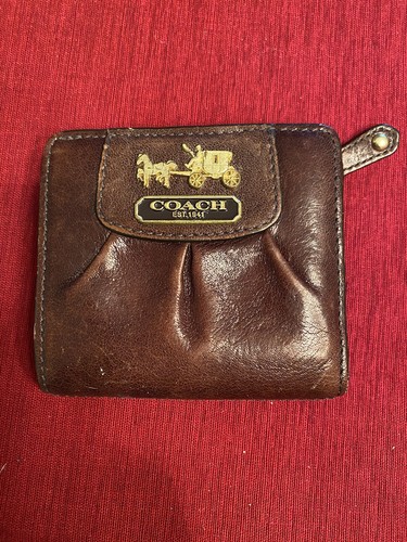 coach pebble tote