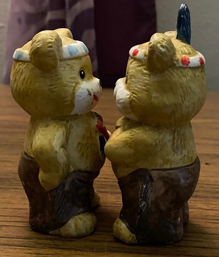 Vintage Bear dressed as Indians Salt & Pepper Shakers - Picture 4 of 10