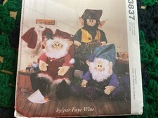 McCall  s Crafts Sewing Patterns for Santa Doll and Two Elf Dolls 2002 Sewing
