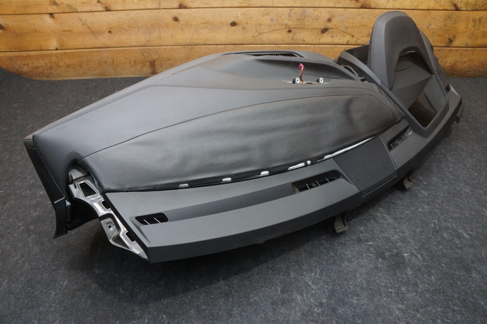 Dashboard Instrument Panel Glove Box Assembly 51459309379 BMW i8 2014-20 *Note*