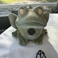 Outdoor Garden Jumbo Fat Frog Toad Bird Feeder House Branch Hanger Figurine