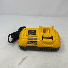 DeWALT DCB118 20V/60V 8A Fast Charger Yellow Single-Port