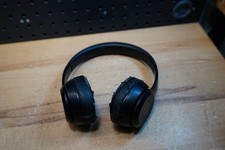  O Beats Solo3 Wireless Over-Ear Bluetooth Headphones Black A1796 Needs Pads
