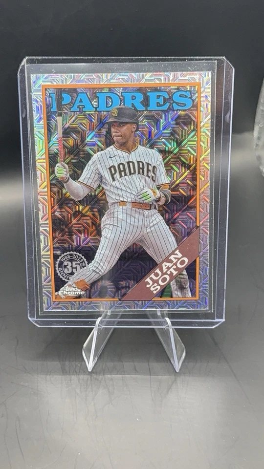 2023 Topps Update Series-1988 Topps Chrome Silver Pack Mojo Juan Soto #T88-CU-69 - Image 2 of 4