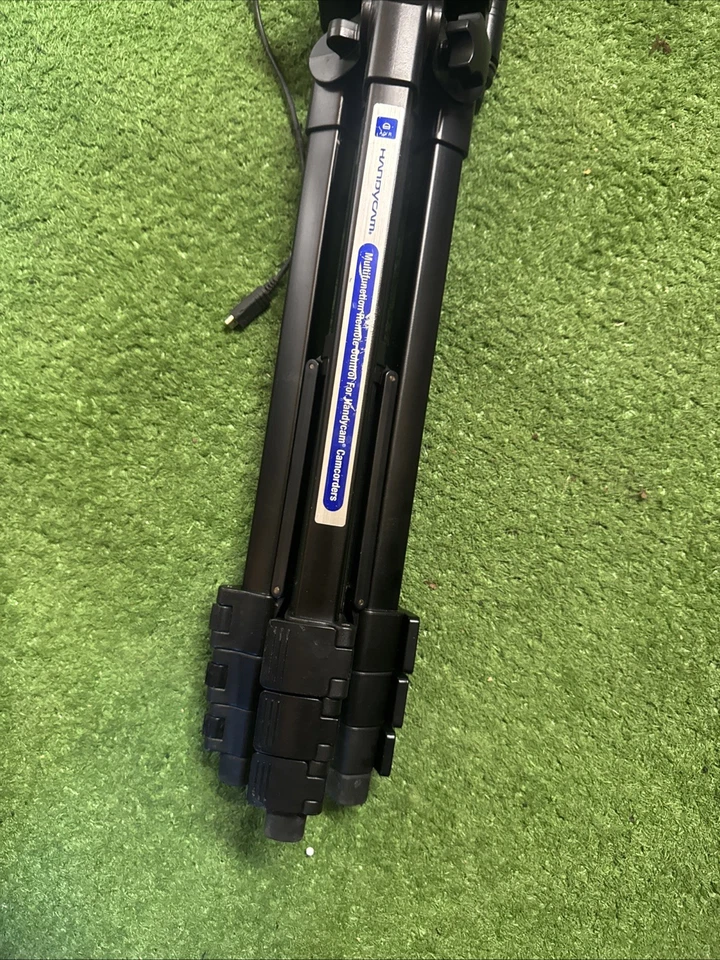 Trípode de control remoto Sony VCT-60AV CON ESTUCHE para Handycam - Negro - Foto 4 de 4