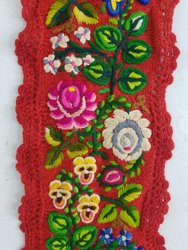Vintage Handwoven Embroidered Floral Trim 292x14cm - Picture 6 of 10