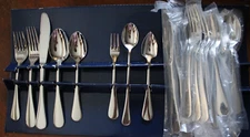 SILHOUTTE Dansk Stainless 32 Piece - Service for 4 Unused 18/10 China Flatware